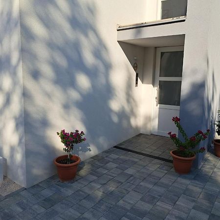 B & R Summer Breeze Apartments Нин Экстерьер фото